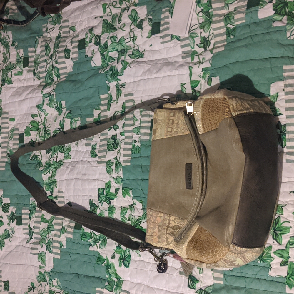 Sakroota handbag